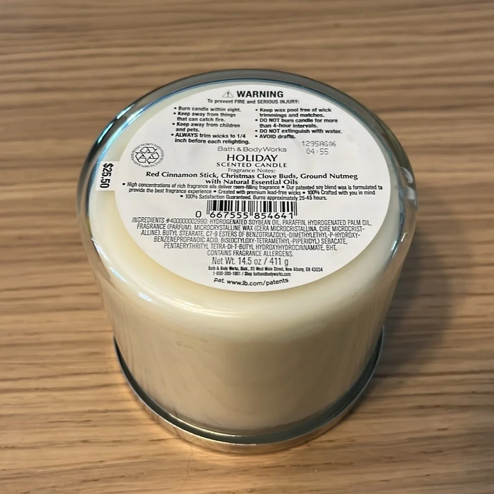 Bath & Body Works 3 Wick Candle. Holiday.